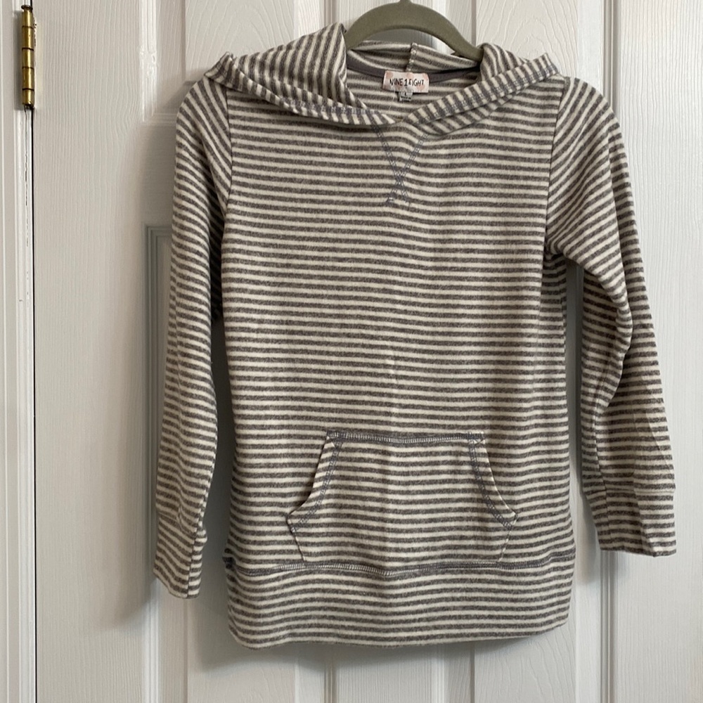 NWT Nine 1 Eight Girls Large striped hooded sweatshirt.